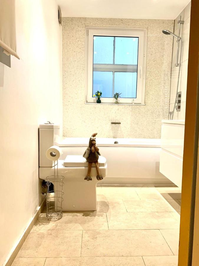 Emmanuel Block - Cambridge City Centre By Koala & Tree Short Lets & Serviced Accommodation