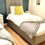 Emmanuel Block - Cambridge City Centre By Koala & Tree Short Lets & Serviced Accommodation